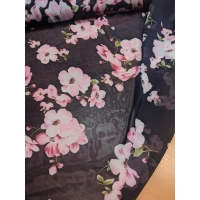 Delikatna cienka tkanina szyfon - różowe kwiaty magnolii